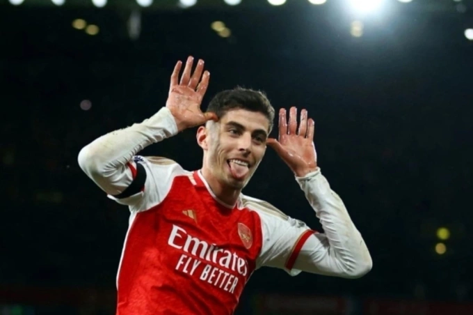 Kai Havertz ăn mừng khi ghi bàn thứ ba trong trận Arsenal thắng Chelsea 5-0 trên sân Emirates.